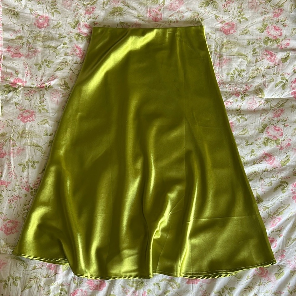 Elegant Green Satin Skirt